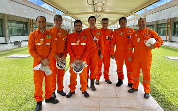 Professores do curso de Engenharia de Controle e Automação visitam Refinaria Abreu e Lima