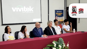 Estudantes do Centro Acadêmico do Agreste são recebidos por reitor e vice-reitor em evento de boas-vindas