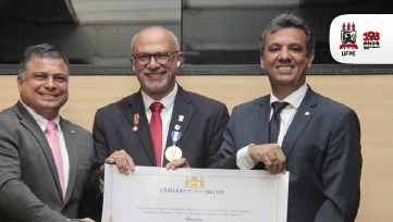 Câmara dos Vereadores entrega Medalha de Mérito José Mariano ao professor José Luiz de Lima Filho